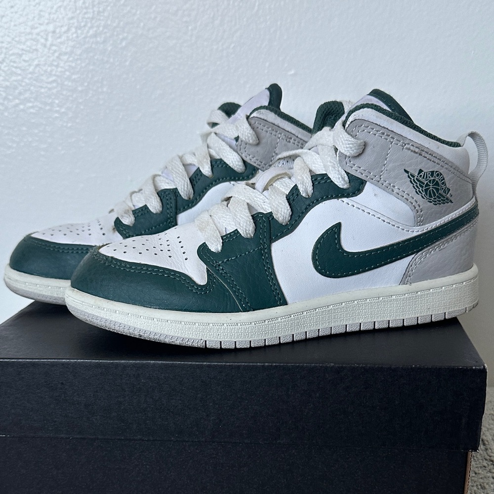 JORDAN 1 MID SE